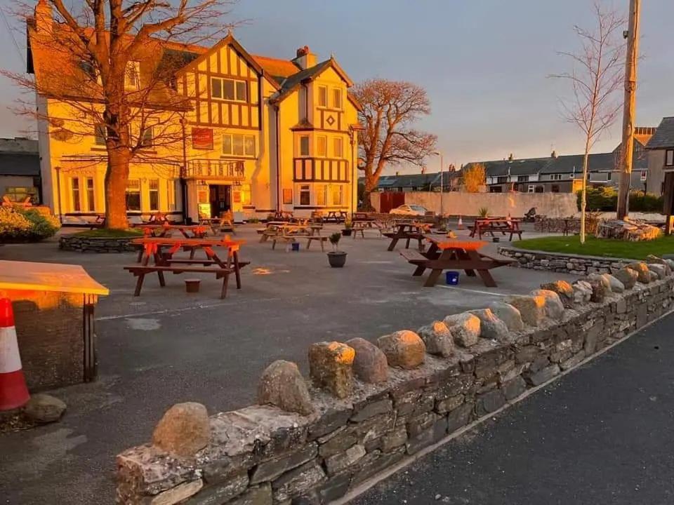 Clarkes Hotel Barrow In Furness Zewnętrze zdjęcie