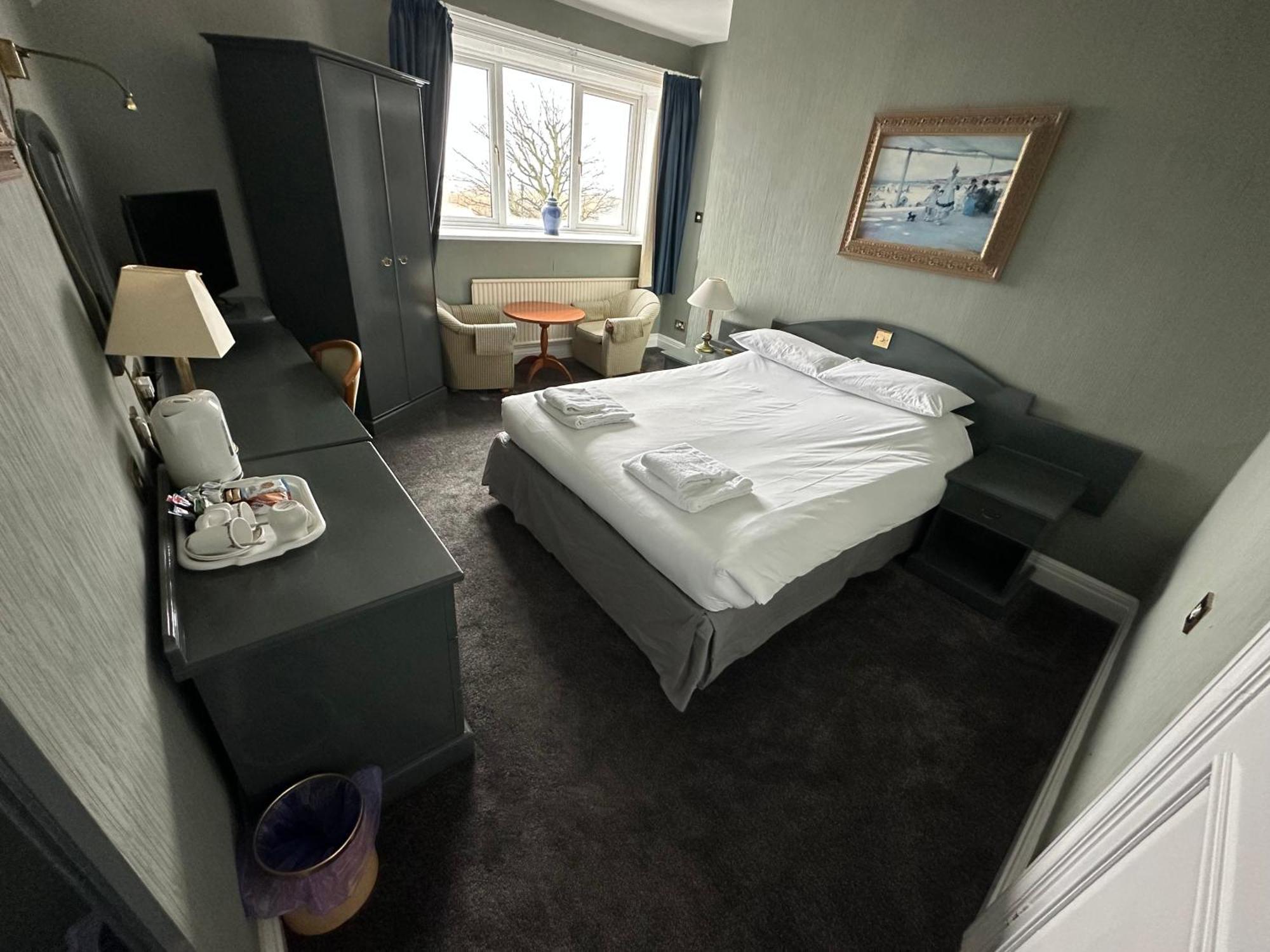 Clarkes Hotel Barrow In Furness Zewnętrze zdjęcie