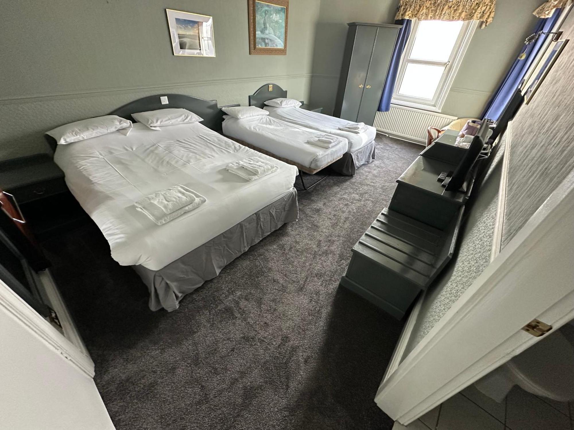 Clarkes Hotel Barrow In Furness Zewnętrze zdjęcie