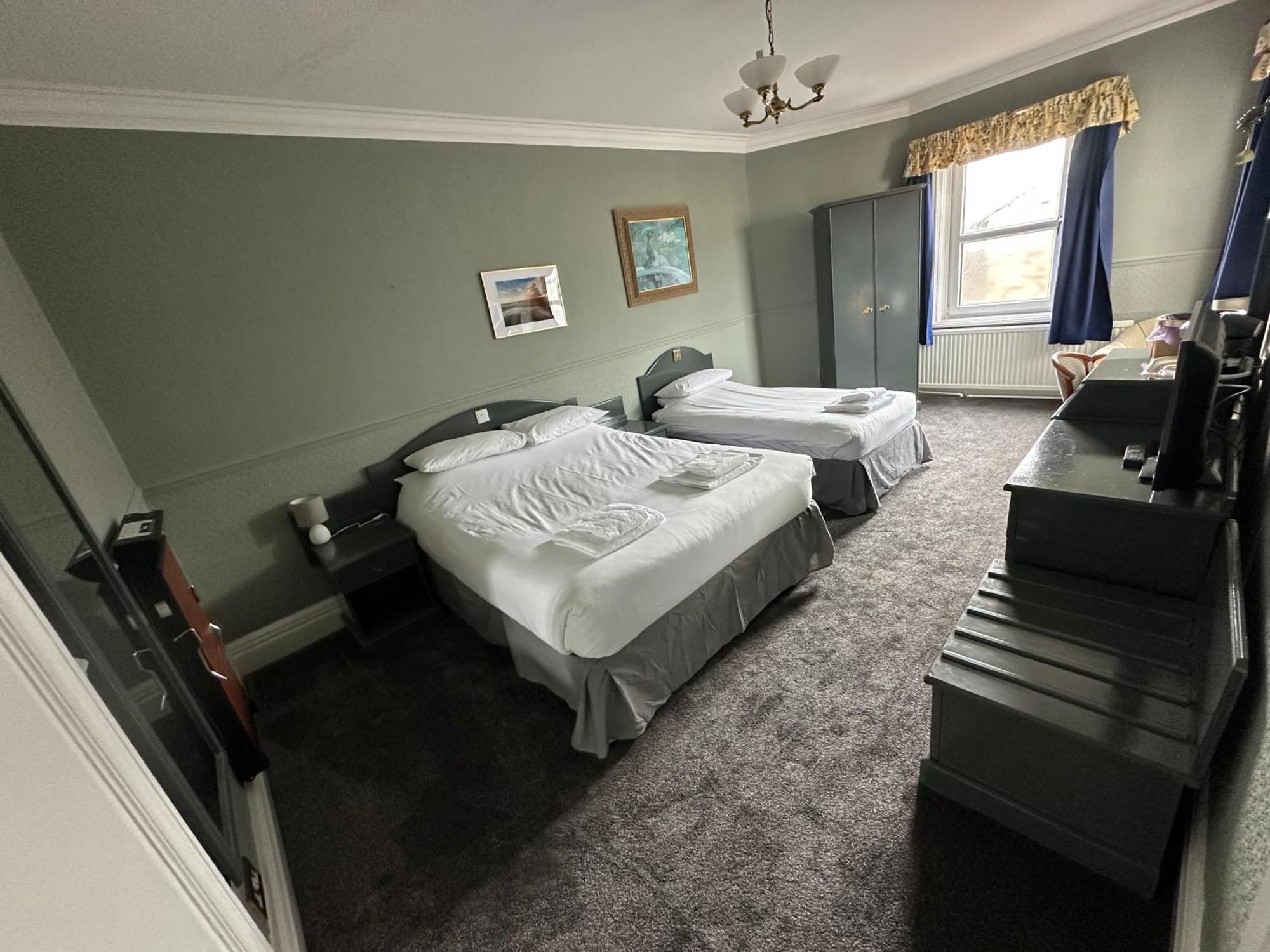 Clarkes Hotel Barrow In Furness Zewnętrze zdjęcie